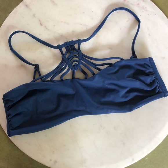 😎 Tori Praver macrame bikini top - Picture 3 of 10